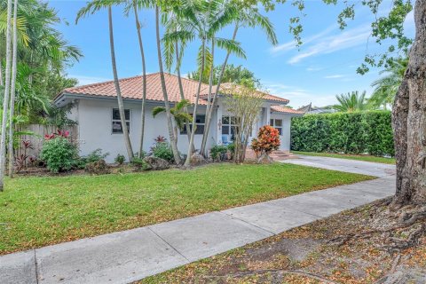 Villa ou maison à vendre à Virginia Gardens, Floride: 4 chambres, 249.91 m2 № 880296 - photo 23