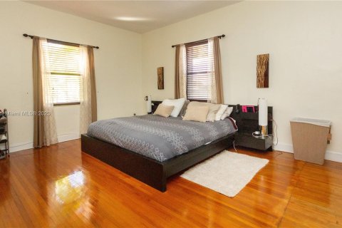 Casa en venta en Homestead, Florida, 4 dormitorios, 244.7 m2 № 666374 - foto 19