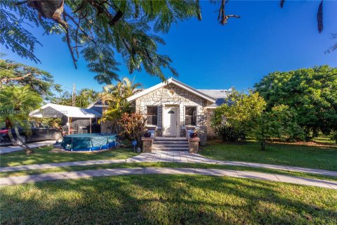 Villa ou maison à vendre à Homestead, Floride: 4 chambres, 244.7 m2 № 666374 - photo 1