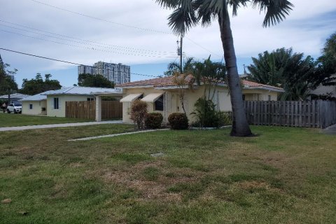 Villa ou maison à vendre à Pompano Beach, Floride: 2 chambres № 52683 - photo 4