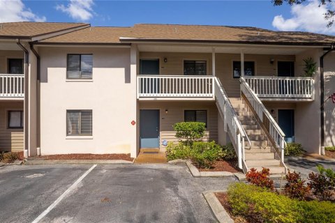 Condo in Tampa, Florida, 2 bedrooms  № 1425524 - photo 1