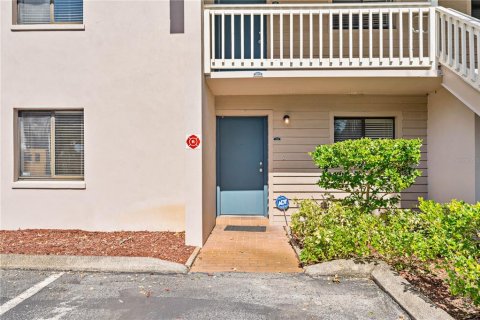 Condo in Tampa, Florida, 2 bedrooms  № 1425524 - photo 19