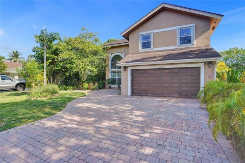 Villa ou maison à vendre à Pembroke Pines, Floride: 4 chambres, 186.36 m2 № 1293299 - photo 3