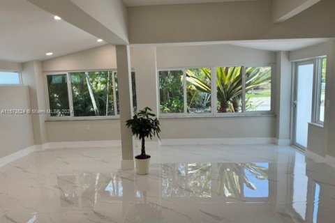 Casa en venta en North Miami Beach, Florida, 3 dormitorios, 119.29 m2 № 1135862 - foto 3