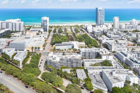 Condominio en venta en Miami Beach, Florida, 2 dormitorios, 119.66 m2 № 998229 - foto 23