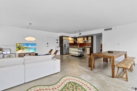 Condominio en venta en Miami Beach, Florida, 2 dormitorios, 119.66 m2 № 998229 - foto 9