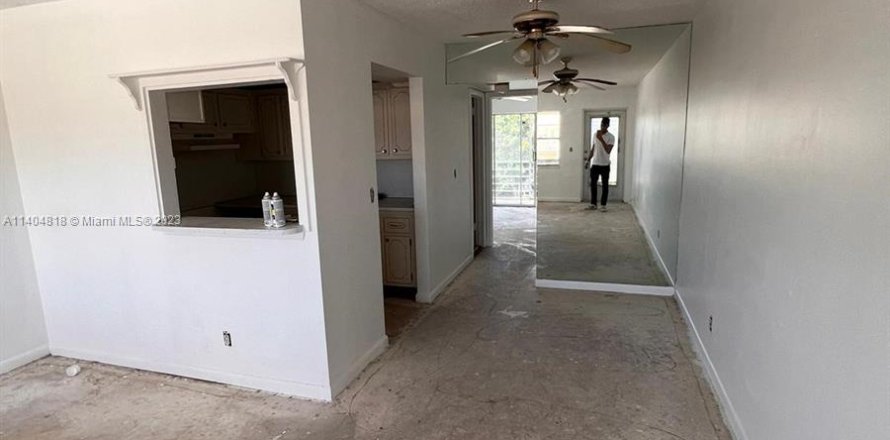 Condo in West Palm Beach, Florida, 1 bedroom  № 563206