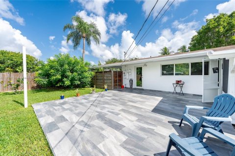 Casa en venta en Miami, Florida, 3 dormitorios, 113.71 m2 № 1391483 - foto 16