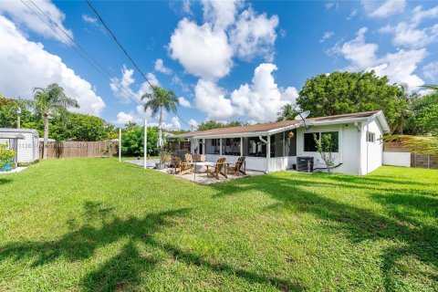 Villa ou maison à vendre à Miami, Floride: 3 chambres, 113.71 m2 № 1391483 - photo 11