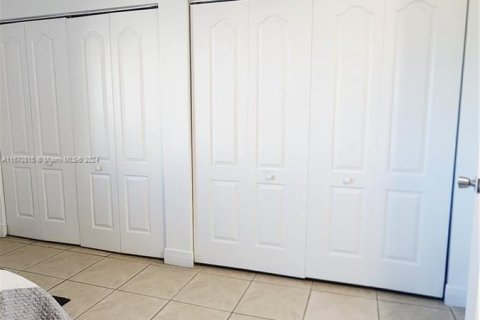 Condo in Doral, Florida, 2 bedrooms  № 1391480 - photo 10