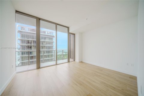 Condo in Miami, Florida, 3 bedrooms  № 1381737 - photo 19