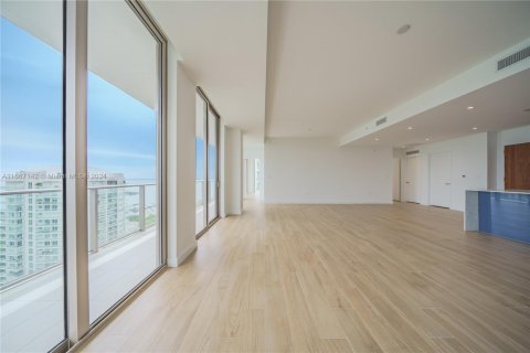 Condo in Miami, Florida, 3 bedrooms  № 1381737 - photo 11