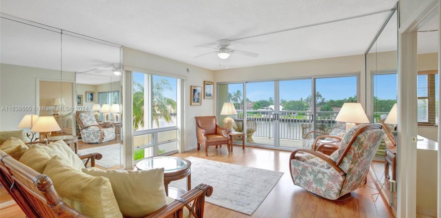 Condo in Pompano Beach, Florida, 2 bedrooms  № 1328217