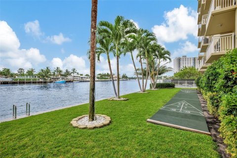 Copropriété à vendre à Pompano Beach, Floride: 2 chambres, 102.38 m2 № 1328217 - photo 19