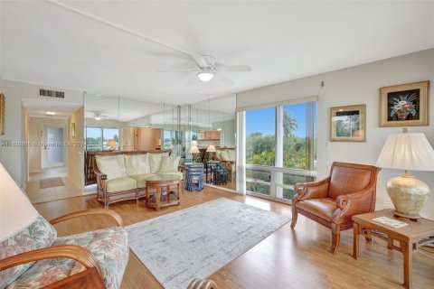 Copropriété à vendre à Pompano Beach, Floride: 2 chambres, 102.38 m2 № 1328217 - photo 10