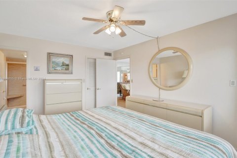 Condo in Pompano Beach, Florida, 2 bedrooms  № 1328217 - photo 12