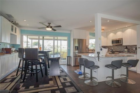 Casa en alquiler en Saint Petersburg, Florida, 3 dormitorios, 118.45 m2 № 1386418 - foto 9