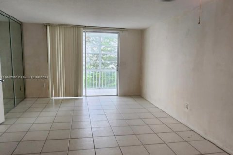 Copropriété à vendre à Aventura, Floride: 1 chambre, 71.35 m2 № 1330392 - photo 1