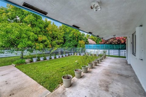 Villa ou maison à vendre à Miami, Floride: 3 chambres, 181.62 m2 № 1330479 - photo 24