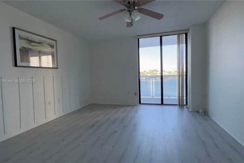 Copropriété à vendre à Aventura, Floride: 2 chambres, 106.47 m2 № 1330430 - photo 8