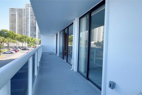 Copropriété à vendre à Aventura, Floride: 2 chambres, 106.47 m2 № 1330430 - photo 4