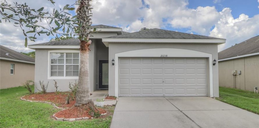 House in Tampa, Florida 3 bedrooms, 181.81 sq.m. № 1394079