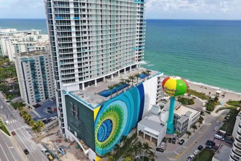 Condo in Hollywood, Florida, 1 bedroom  № 983422 - photo 3