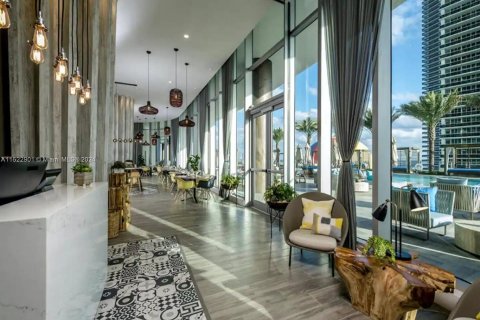 Copropriété à vendre à Hollywood, Floride: 1 chambre, 78.13 m2 № 983422 - photo 14