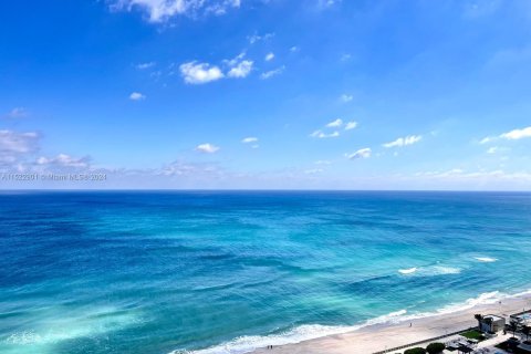 Condominio en venta en Hollywood, Florida, 1 dormitorio, 78.13 m2 № 983422 - foto 20