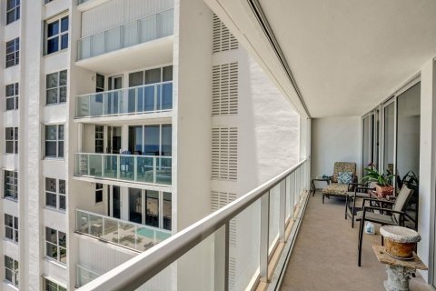 Condo in Fort Lauderdale, Florida, 2 bedrooms  № 1186889 - photo 14