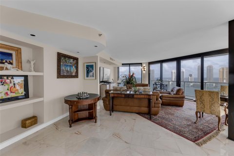 Condo in Aventura, Florida, 4 bedrooms  № 876371 - photo 14