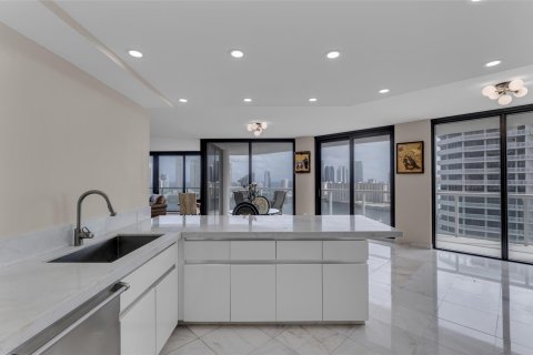 Condo in Aventura, Florida, 4 bedrooms  № 876371 - photo 7