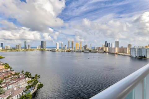 Condo in Aventura, Florida, 4 bedrooms  № 876371 - photo 2