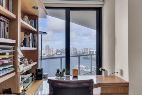 Condo in Aventura, Florida, 4 bedrooms  № 876371 - photo 18