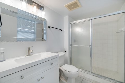 Condominio en venta en Miami, Florida, 2 dormitorios, 99.59 m2 № 1431470 - foto 17