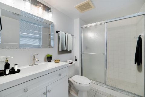 Condominio en venta en Miami, Florida, 2 dormitorios, 99.59 m2 № 1431470 - foto 12