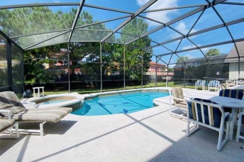 Casa en venta en Kissimmee, Florida, 7 dormitorios, 285.95 m2 № 1334005 - foto 18