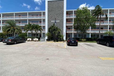 Condo in Deerfield Beach, Florida, 1 bedroom  № 1210324 - photo 25