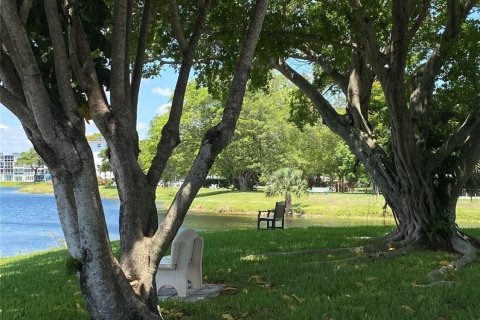 Condo in Deerfield Beach, Florida, 1 bedroom  № 1210324 - photo 14