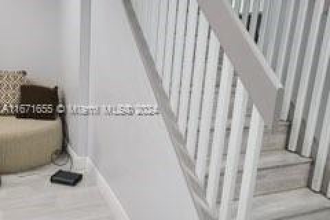 Townhouse in Plantation, Florida 4 bedrooms, 187.66 sq.m. № 1395153 - photo 3