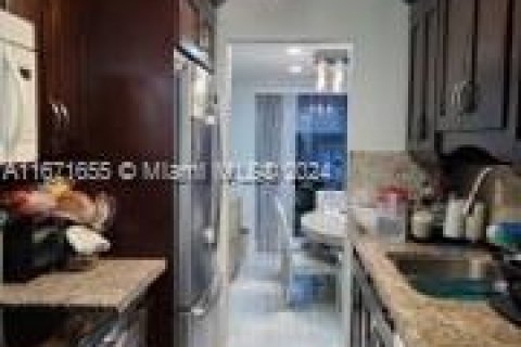 Townhouse in Plantation, Florida 4 bedrooms, 187.66 sq.m. № 1395153 - photo 8