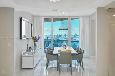 Condo in Miami Beach, Florida, 3 bedrooms  № 174231 - photo 21