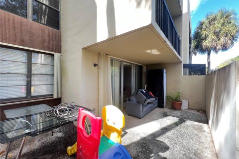 Condominio en venta en Miami, Florida, 2 dormitorios, 91.32 m2 № 1015860 - foto 27