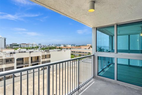 Condominio en venta en Miami Beach, Florida, 2 dormitorios, 104.24 m2 № 1015858 - foto 11