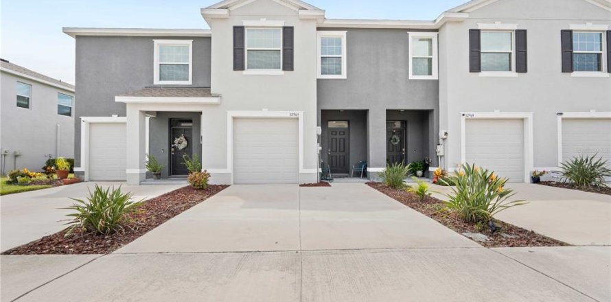 Townhouse in Wesley Chapel, Florida 3 bedrooms, 155.43 sq.m. № 1339619