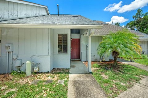 Townhouse in DeLand, Florida 2 bedrooms, 82.4 sq.m. № 1339617 - photo 2