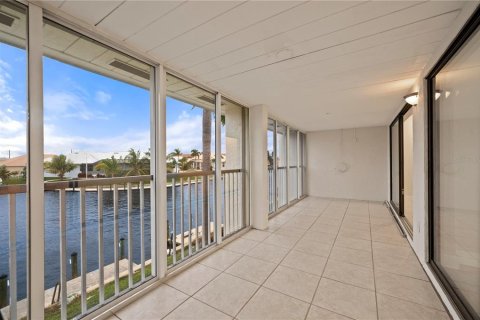 Condo in Punta Gorda, Florida, 2 bedrooms  № 950515 - photo 17