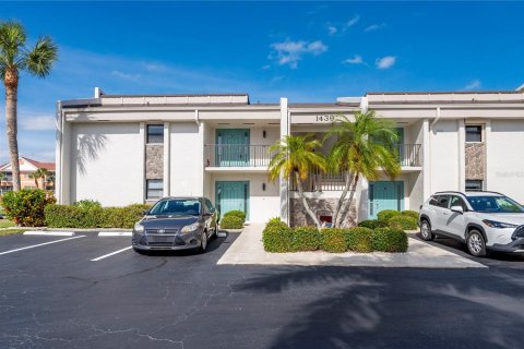 Condo in Punta Gorda, Florida, 2 bedrooms  № 950515 - photo 1