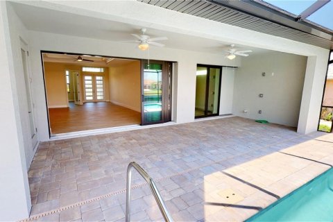 Villa ou maison à vendre à Punta Gorda, Floride: 4 chambres, 209.22 m2 № 656877 - photo 27