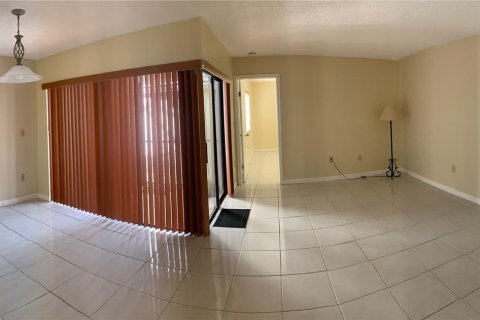 Townhouse in Miami, Florida 2 bedrooms, 102.19 sq.m. № 1418614 - photo 4